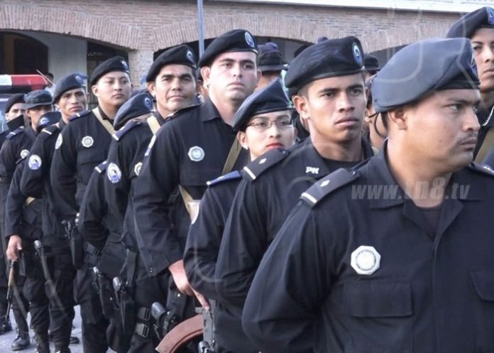policia-purisima-granada-1 nicaragua