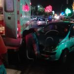 Triple choque deja a mujer atrapada en un taxi de Managua nicaragua