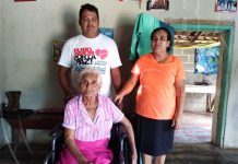 Personas con discapacidad reciben sillas de ruedas en Jalapa nicaragua