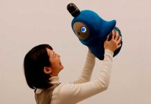 Crean robot con emociones humanas para superar la soledad lovot