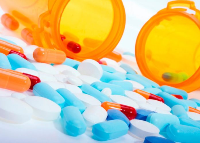 portada_JhovxSS antibioticos