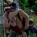 El «Bird Box Challenge» se apodera de las redes (Video) bird box
