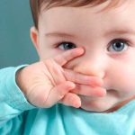 La leche materna puede aliviar la conjuntivitis de los bebés conjuntivitis
