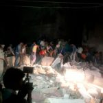 Al menos 10 muertos y más de 50 personas atrapadas tras el colapso de un hotel en la India hotel de cuatro plantas ha colapsado