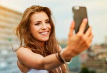 ¿Saliste con los ojos cerrados en la foto? Aquí está tu solución fotos