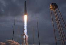 La NASA planea enviar humanos a Marte y a la Luna cube stats