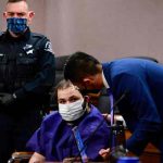 Juez ordena prisión sin fianza para autor de tiroteo en Colorado, EE.UU estados unidos