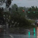 Tormenta Isaías deja a miles sin luz e inundaciones en Puerto Rico puerto rico