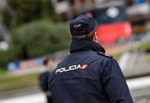 Hombre mata a puñaladas a su mujer delante de su hijo