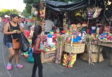 Gorra tradicional de la Gritería ya se oferta en el mercado de Chinandega nicaragua