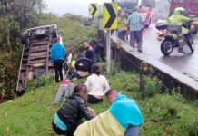 Tres muertos y 13 heridos luego que se volcara un autobús en Colombia colombia