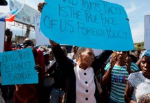 Haitianos protestan ante embajada estadounidense en rechazo palabras de Trump