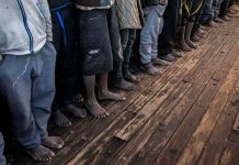 Policía española desarticula red de tráfico de migrantes en África