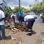 Mujer es atropellada cuando caminaba por una acera de un barrio de Managua nicaragua