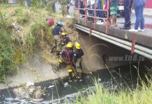 Bomberos realizan ejercicio de rescate vertical en cauce de Managua nicaragua