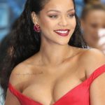 Rihanna ficha a modelo de 67 años para campaña de su firma estados unidos