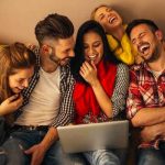 Científicos suizos demuestran que personas que ríen resisten más el estrés salud