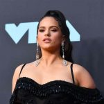 Rosalía muy cariñosa con una mujer ¿Hay romance? espana