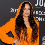 En plena cuarentena, Rosalía se corta el cabello y este es su nuevo look espana