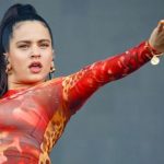 Venganza, Rosalía se besa con famosa cantante en pleno concierto estados unidos