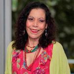 Rosario Murillo saluda al nuevo Obispo de la Diócesis de Siuna nicaragua