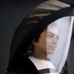 Diseñan protector facial que purifica el aire, semejante a casco de astronauta tecnologia