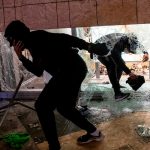 En Nueva York un joven aplica llave en la cabeza a policía estados unidos