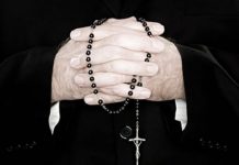 Jesuitas revelan los nombres de más de 150 cleros acusados de abuso sexual abusos sexuales