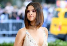 Selena Gómez se besa con esta mujer en pleno concierto (fotos y videos) selena gomez