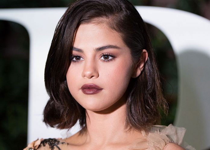 selena-gomez-_vONFmtT fotos