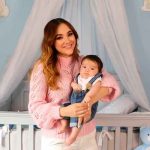 Sherlyn regresa al canto acompañada de su pequeño hijo mexico