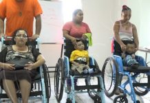 Protagonistas del programa Todos con Voz reciben silla de ruedas en Granada nicaragua