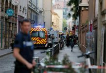 Publican foto del sospechoso de un ataque con paquete bomba en Lyon francia