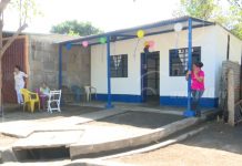 Doña Mercedes recibe vivienda solidaria en el barrio Cuba nicaragua