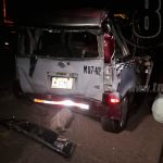 Taxi queda «desbaratado» tras ser impactado por un microbús en Managua managua