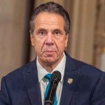 Una tercera mujer acusa al gobernador de NY, Andrew Cuomo, de acoso estados unidos