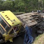 Aparatoso choque entre camión y camioneta en Boaco nicaragua