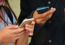 Phubbing: el hábito que está arruinado las relaciones actuales mundo
