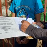 Familias del Distrito V y VII de Managua reciben títulos de propiedad nicaragua