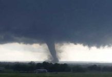 Cinco territorios de EE.UU. permanecen bajo alerta de tornado estados unidos