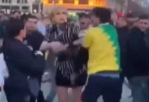 Agreden y golpean a una mujer en París por ser transgénero (video) paris