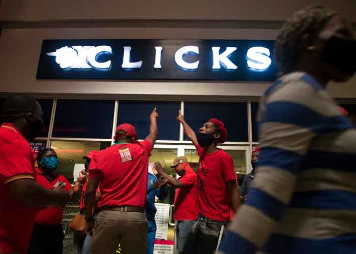 Tiendas sudafricanas retiran productos TRESemmé por anuncios racistas