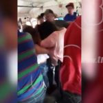 ¡Se dan con todo! Mujeres hacen ring de pelea un bus de Managua (VIDEO) nicaragua
