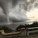 Captan una espectacular tromba marina en México (VIDEO) mexico