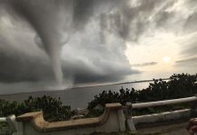 Captan una espectacular tromba marina en México (VIDEO) mexico
