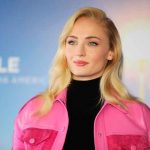 Así luce Sophie Turner a un mes de ser mamá (FOTO) cuerpo