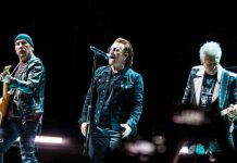 El grupo U2 se presentó por primera vez en India india