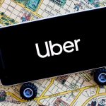 Uber pagará más de 1 millón de dólares por negar servicio a mujer ciega y su perro uber