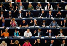 Por primera vez la UE corta las ayudas a dos partidos de extrema derecha europa