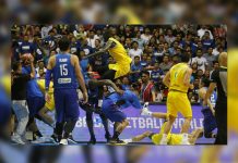 Juego de baloncesto se convirtió en pelea de UFC (videos) juego clasificatorio